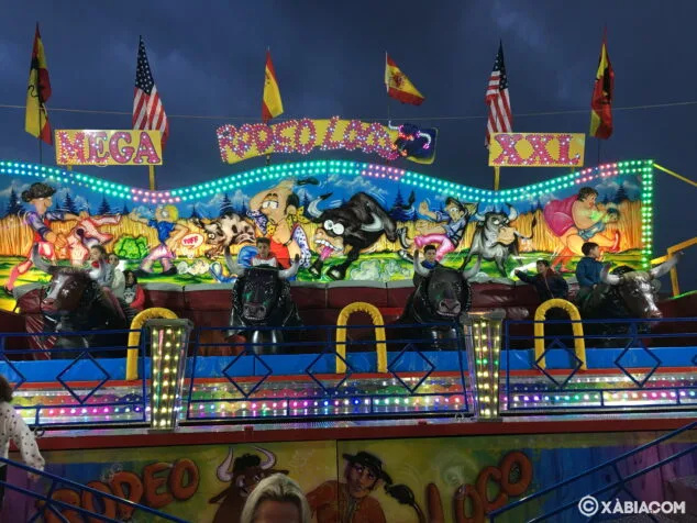 Imagen: Atracción en la feria de atracciones de Xàbia