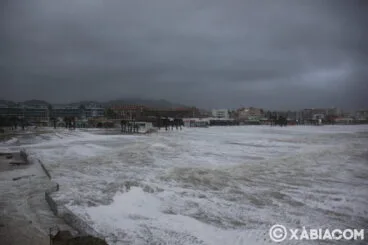 Destrozos del temporal de lluvia, viento y mar en Xàbia (18)