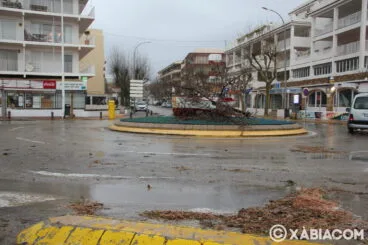 Destrozos del temporal de lluvia, viento y mar en Xàbia (33)