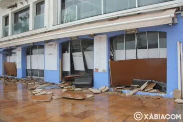 Destrozos del temporal de lluvia, viento y mar en Xàbia (51)