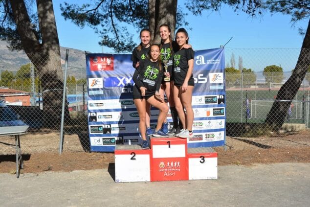 Imagen: Equipo Sub 18-Campeonas Provinciales en Cross por equipos