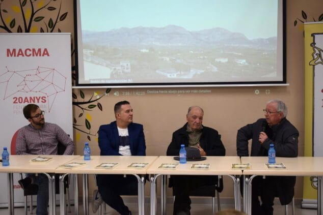 Imagen: Presenación del  Calendari dels Brillants en Benitatxell