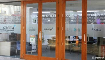 Entrada a la oficina de Creama Xàbia, donde se encuentra el Punt LABORA con la máquina AUTOSERVEF