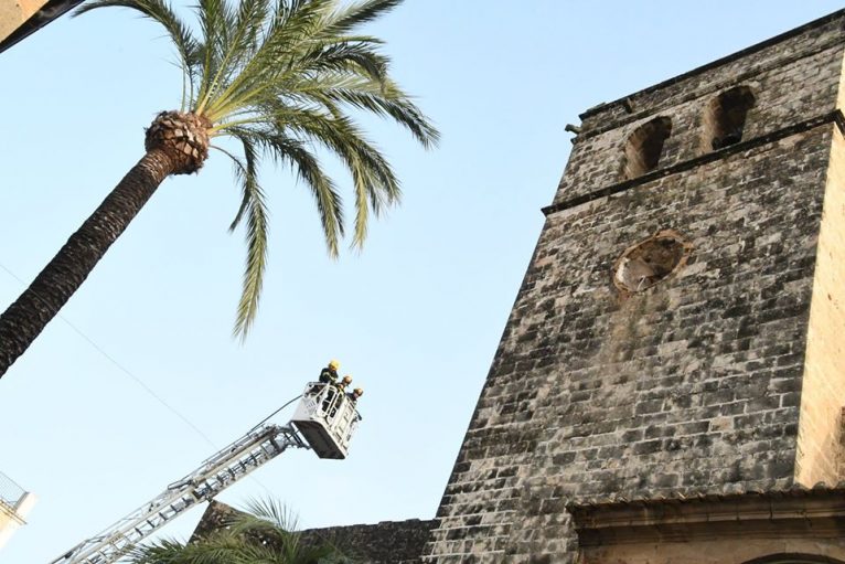 Revisión de la estructura del reloj de la Iglesia San Bartolomé