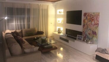 Uno de los dos salones de una casa de pueblo en Jávea – Terramar Costa Blanca