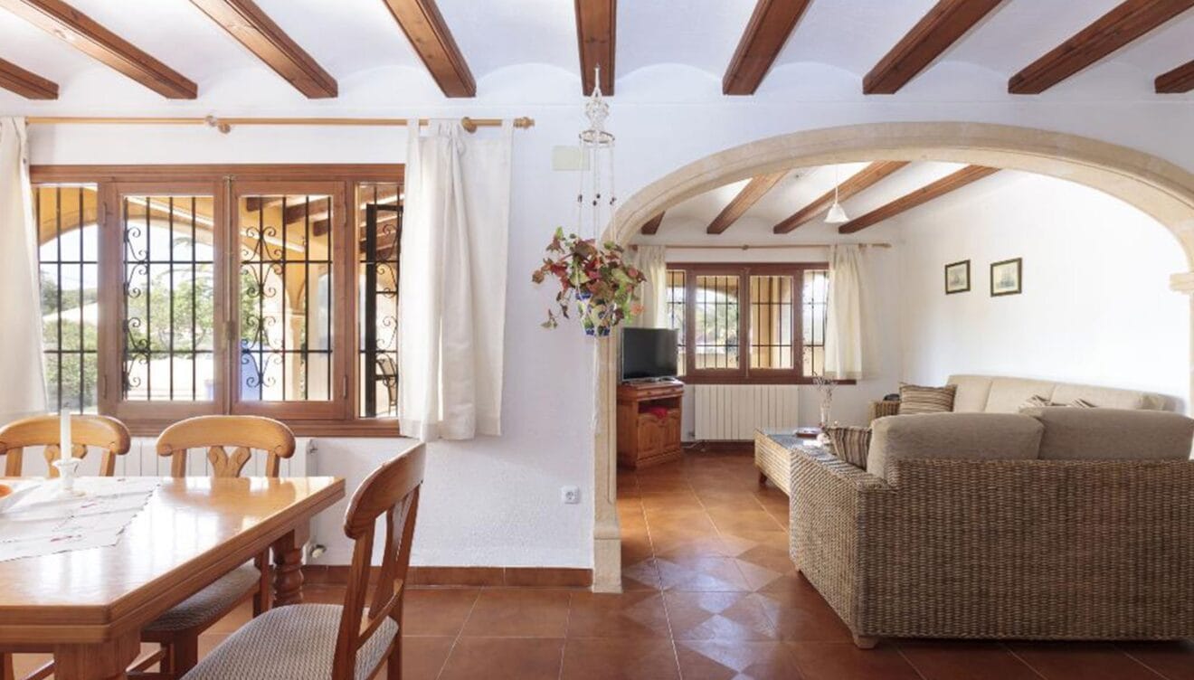 Salón y comedor de una villa de alquiler para vacaciones - Quality Rent a Villa