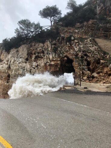 Temporal en la Cala del Moraig