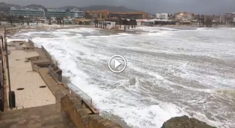 Temporal Gloria 2020 en la playa del Arenal