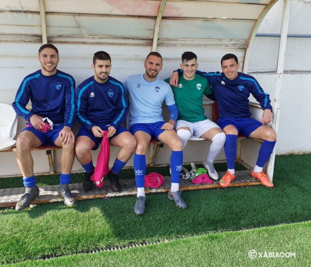 Imagen: Cabo, César, Marcos, Andrada y Paolo en el banquillo
