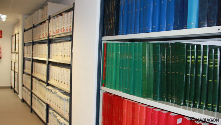 Depósito organizado y profesionalizado en el Archivo Municipal de Jávea