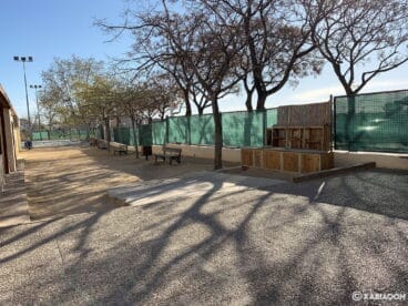 Diferentes zonas en el patio del CEIP Trenc d’Alba de Xàbia