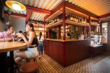 Disfruta en Taberna Santa Coqueta