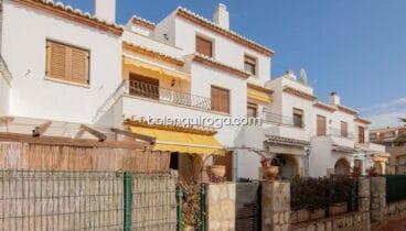 fachada-bungalow-venta-zona-cala-blanca-javea-inmobiliaria-belen-quiroga