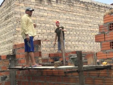 José Antonio trabajando en la segunda casa