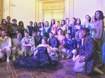Modelos que desfilaron con los trajes de Victor & Junior