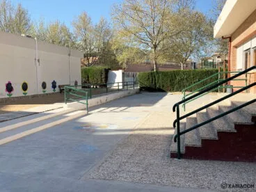Patio de juegos en el CEIP Port de Xàbia