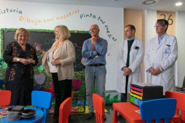 Responsables médicos del Hospital de Dénia en la presentación de Puff
