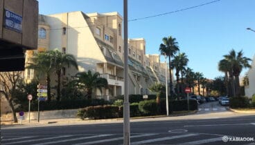 Vista de la calle dedicada a André Lambert en Jávea