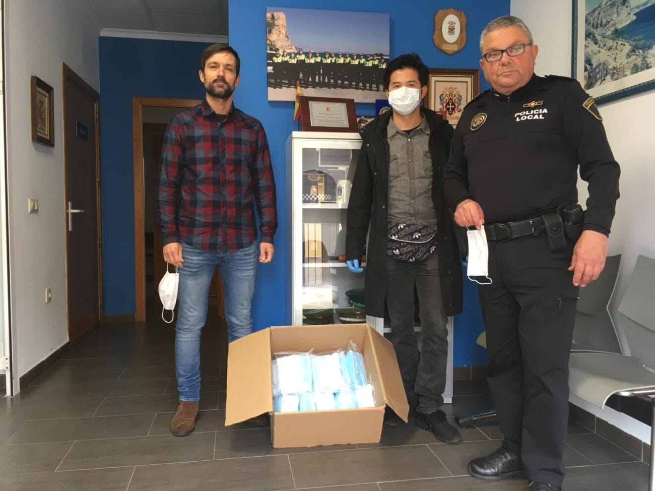 Donación de mascarillas a El Poble Nou de Benitatxell