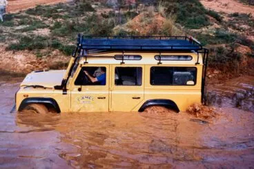 Pepe Bellés en las pruebas del Camel Trophy