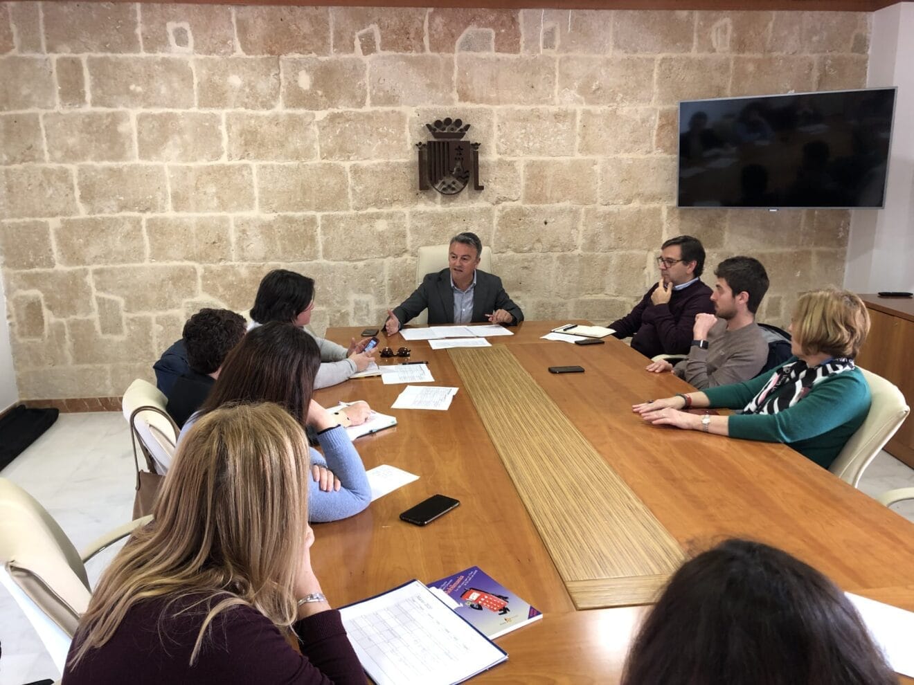 Reunión del gobierno local sobre el coronavirus