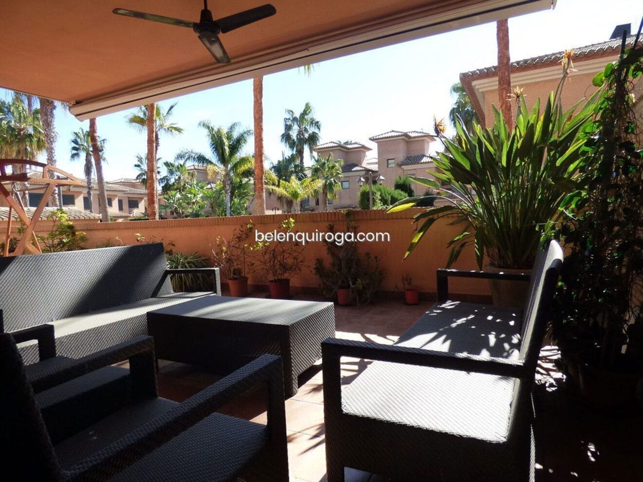 Terraza cubierta en un adosado en venta en Jávea - Inmobiliaria Belen Quiroga