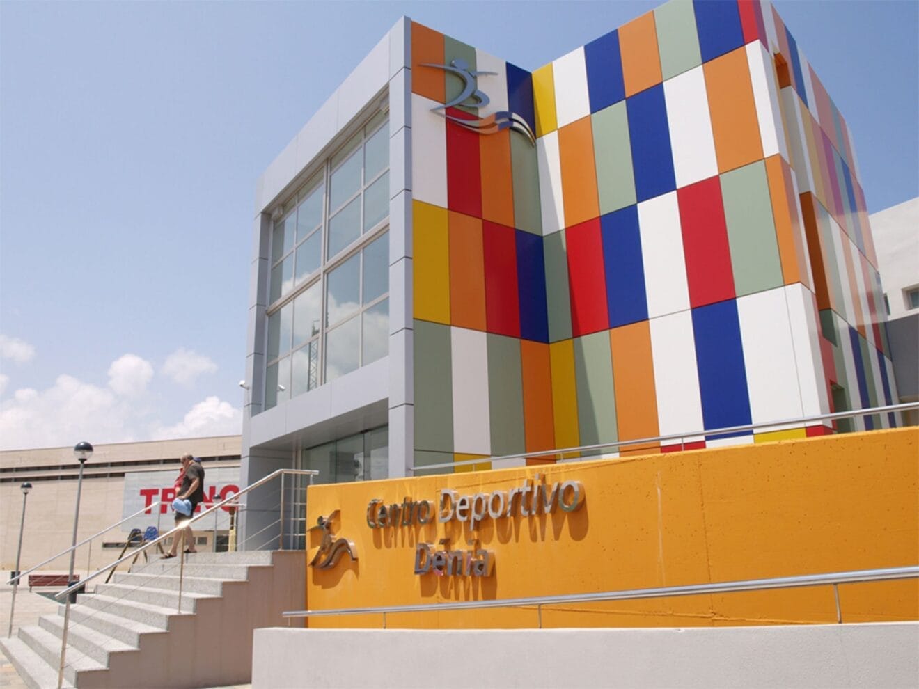 Vista exterior de Centro Deportivo Dénia