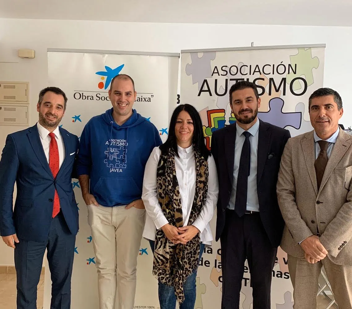 Donación de la Subvención a Autismo Jávea