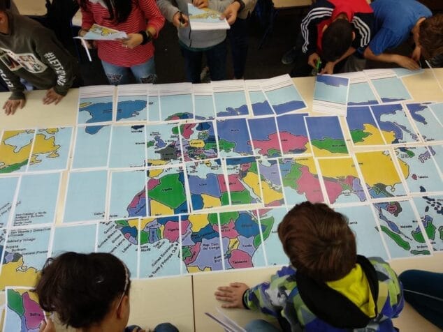 Imagen: En una clase del CEIP L'Arenal