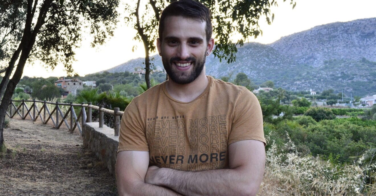 El escritor y maestro de Beniarbeig, Javier Martínez