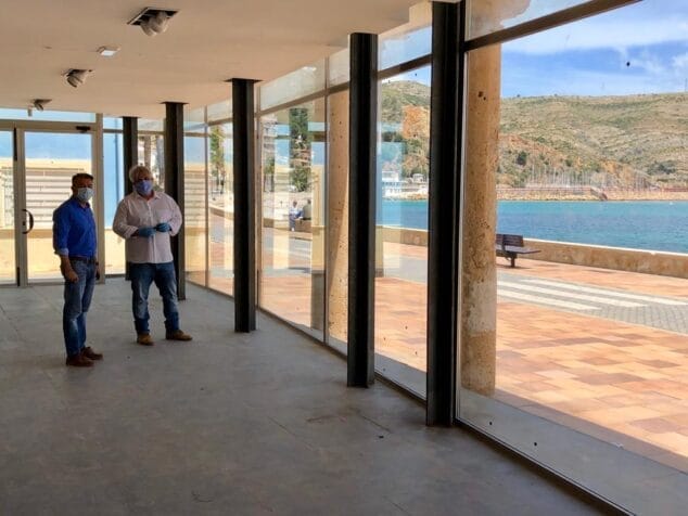 Imagen: Interior de la Casa del Cable con la cristalera reparada