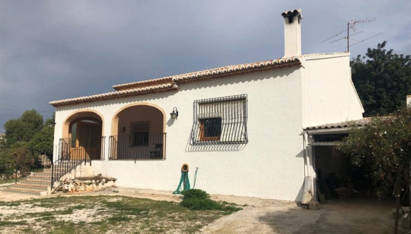 Exterior de un chalet en venta en Gata de Gorgos - Terramar Costa Blanca