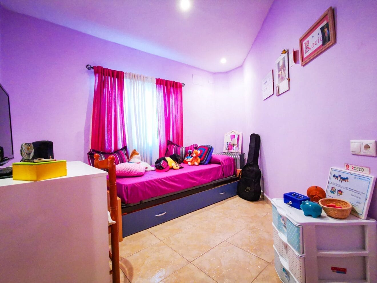 Dormitorio infantil en una casa de pueblo en venta en Jávea - L&T Properties