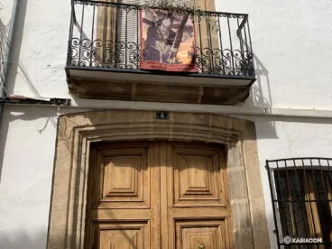 Imagen de Jesús Nazareno en un balcón