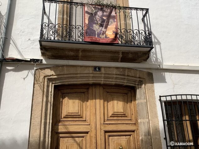 Imagen: Imagen de Jesús Nazareno en un balcón