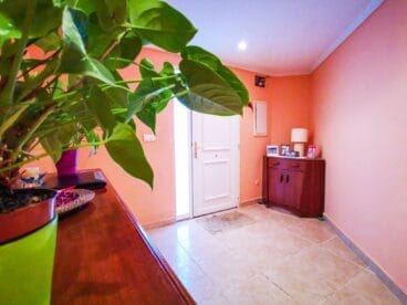 Recibidor en una casa de pueblo en venta en Jávea – L&T Properties