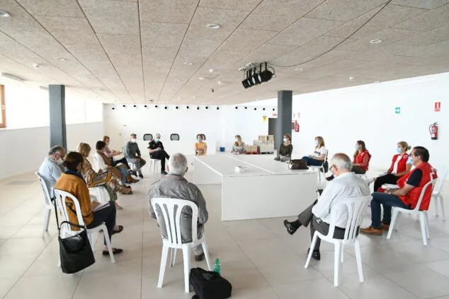 Imagen: Reunión de la Mesa Solidaria de Xàbia