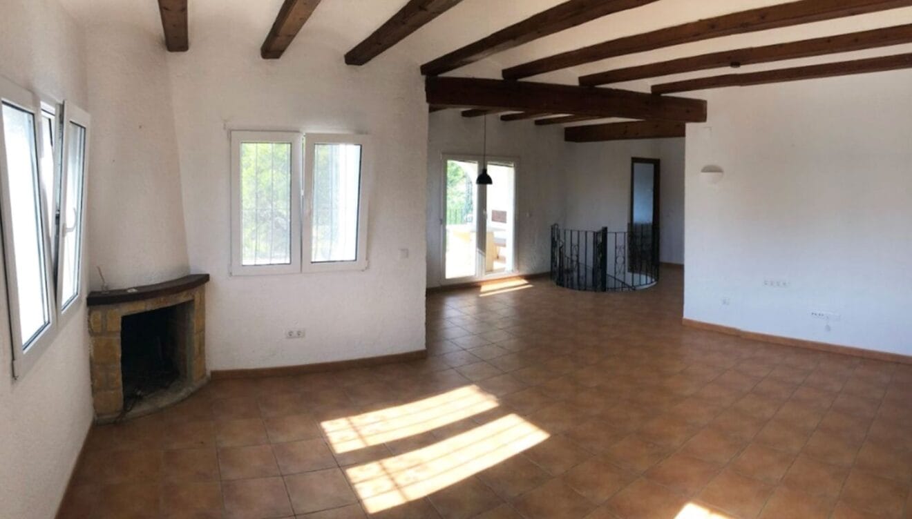 Salón de una villa en venta en la zona Ambolo - Terramar Costa Blanca