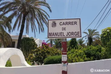 Señal de la Calle de Manuel Jorge situada en la zona de Cala Blanca-Toscamar