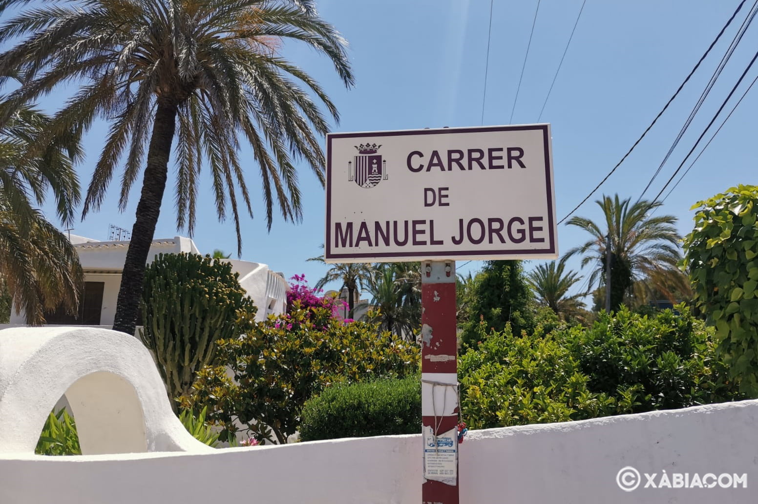 Señal de la Calle de Manuel Jorge situada en la zona de Cala Blanca-Toscamar