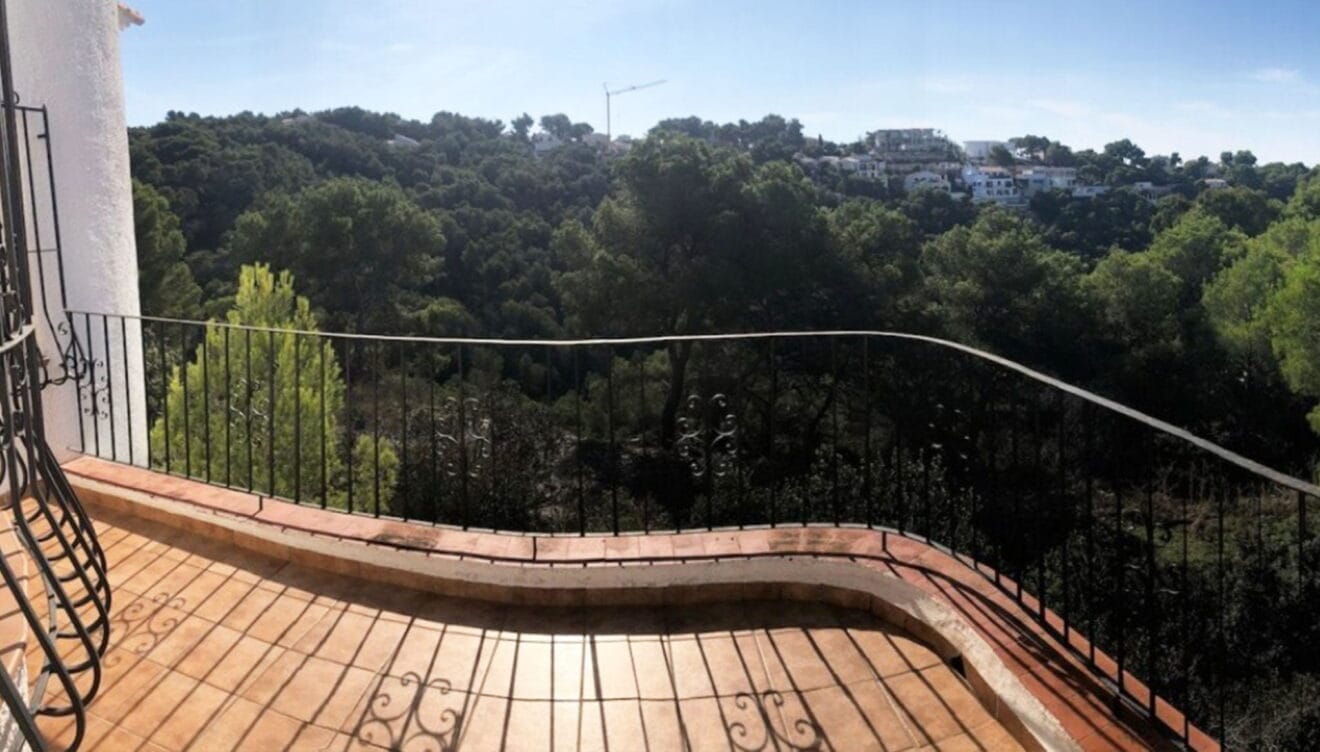 Terraza de una villa en venta en la zona Ambolo - Terramar Costa Blanca