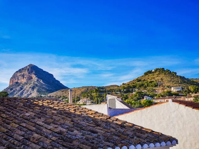 Imagen: Vistas desde una casa en venta en el centro histórico de Xàbia - L&T Properties