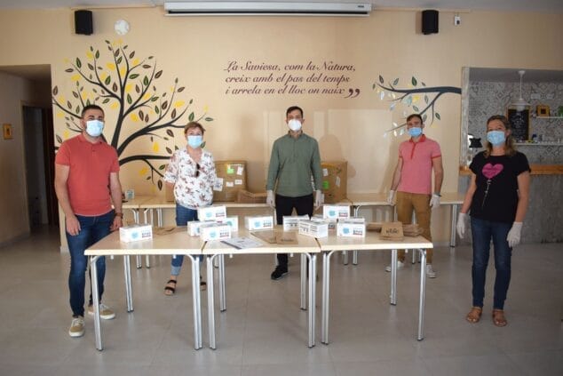 Imagen: Benitatxell reparte 15.000 mascarillas a la ciudadanía