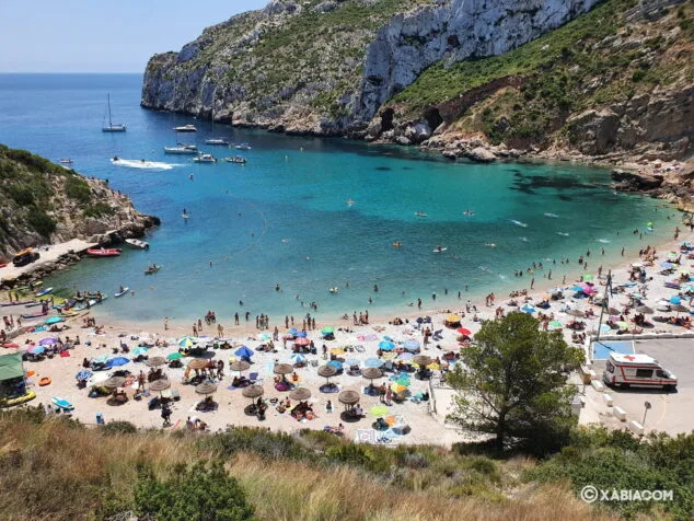 Imagen: Cala de la Granadella el domingo 21 de junio