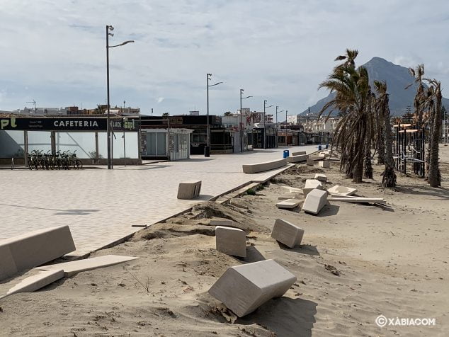 Imagen: Daños para reparar en el Paseo de la playa del Arenal