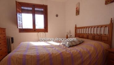 Uno de los tres dormitorios de un bungalow en venta en Jávea – Inmobiliaria Belen Quiroga