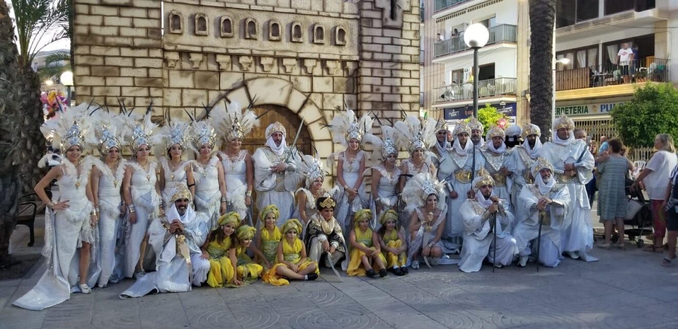 Filà Baharis tras un desfile