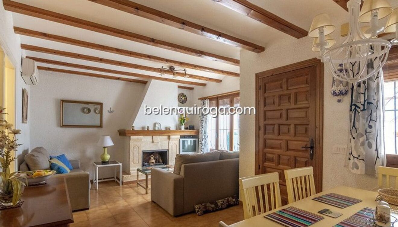 Salón de un bungalow en venta en Jávea - Inmobiliaria Belen Quiroga