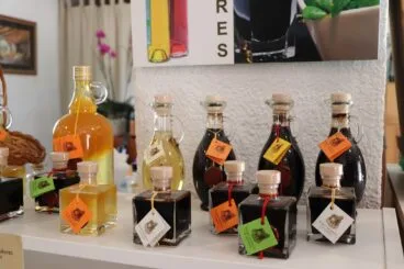 Variedad de sabores de vinagres – De la Tierra Jávea