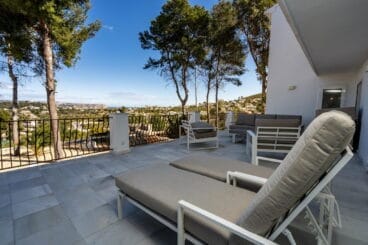Vistas desde la terraza de una villa de alquiler vacacional en Jávea – Aguila Rent a Villa